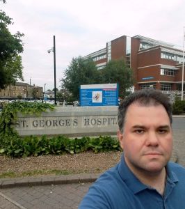 Δημήτριος Λιακόπουλος - Εξειδίκευση στο Λονδίνο Αγγειοχειρουργός Δημήτριος Λιακόπουλος - St. George's University Hospital London - Εξειδίκευση στις Σύγχρονες μεθόδους αντιμετώπισης Ανευρυσμάτων με Ενδαγγειακή Χειρουργική